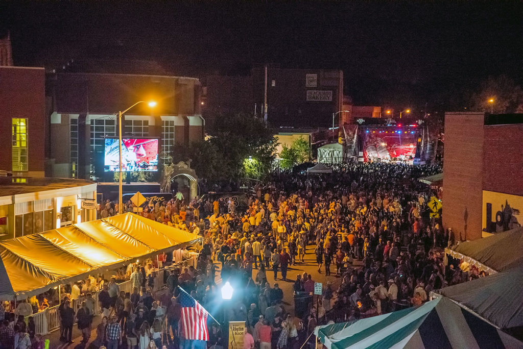 The Piedmont Stage beside the Bristol Public Library.