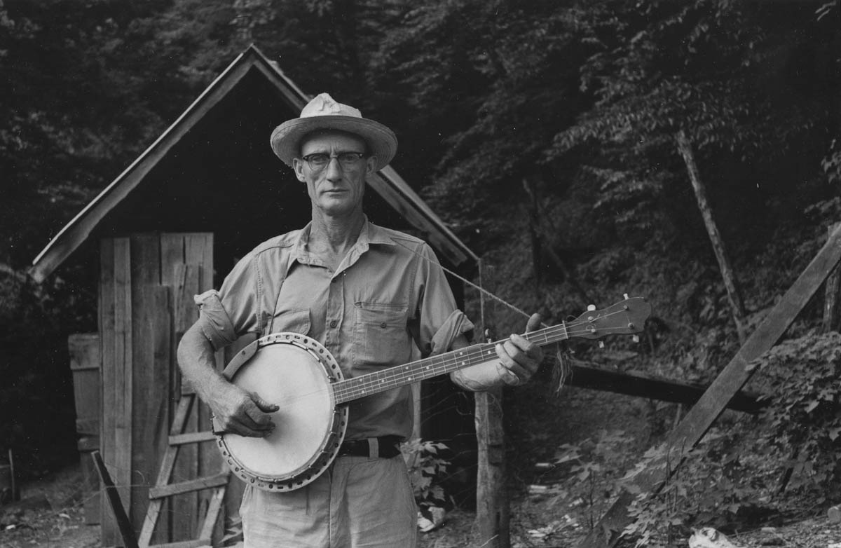 The Root of It: J. P. Harris on Roscoe Holcomb