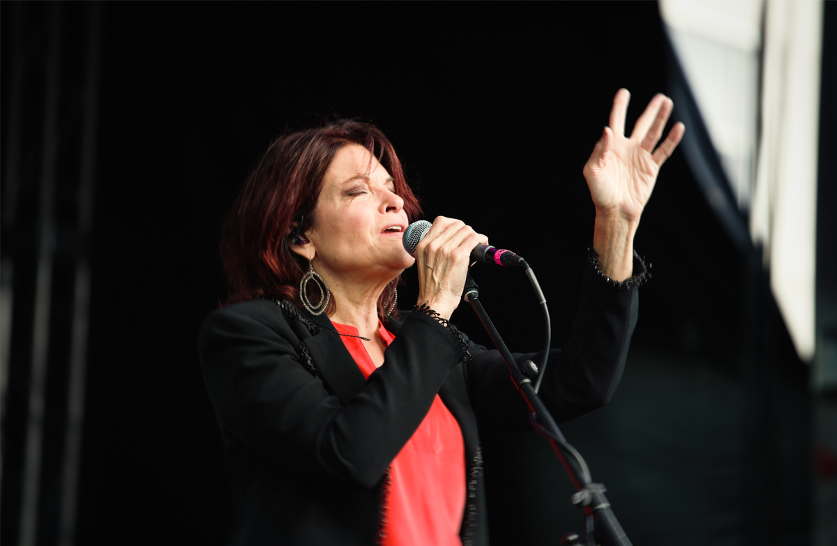 Sunday at Bristol Rhythm 2022 with Rosanne Cash