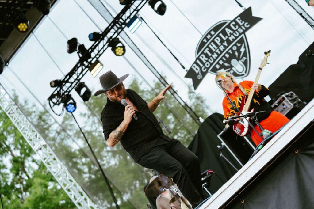 Paul Cauthen performing at In the Pines.